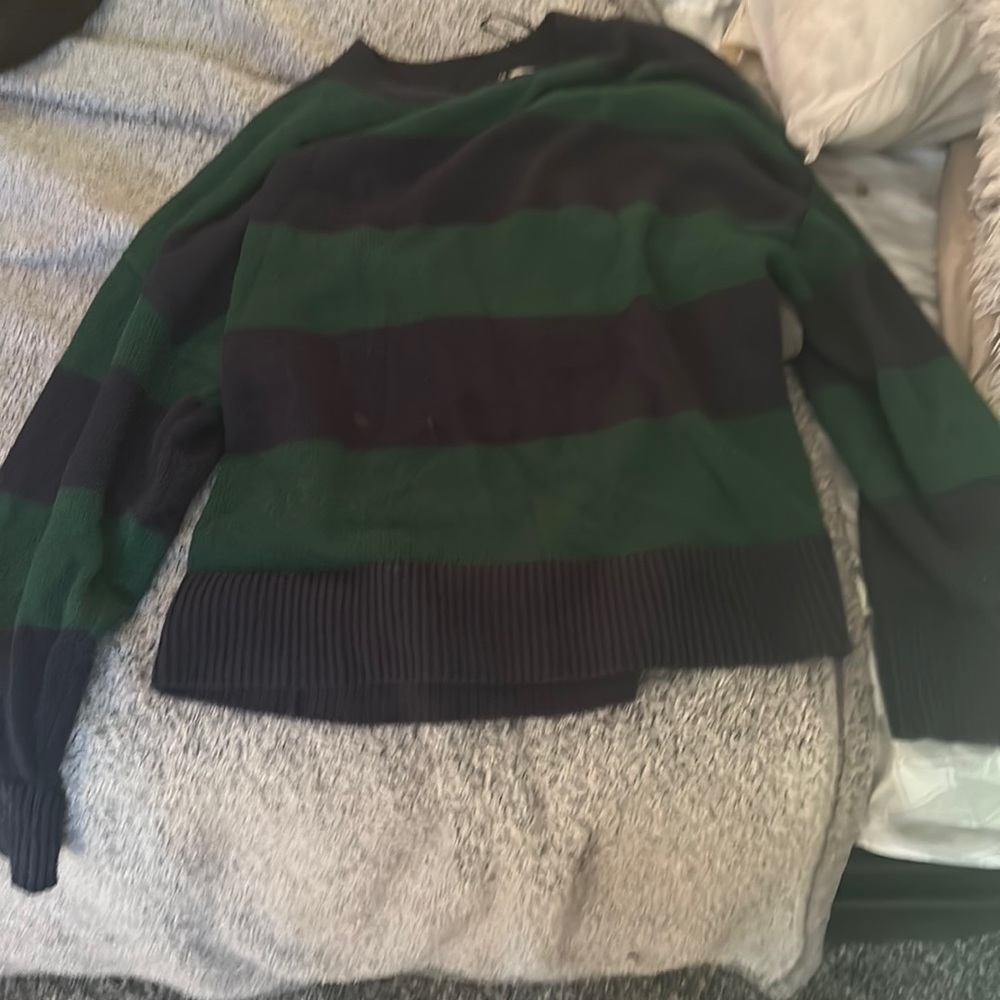trendy dark green and navy blue sweater